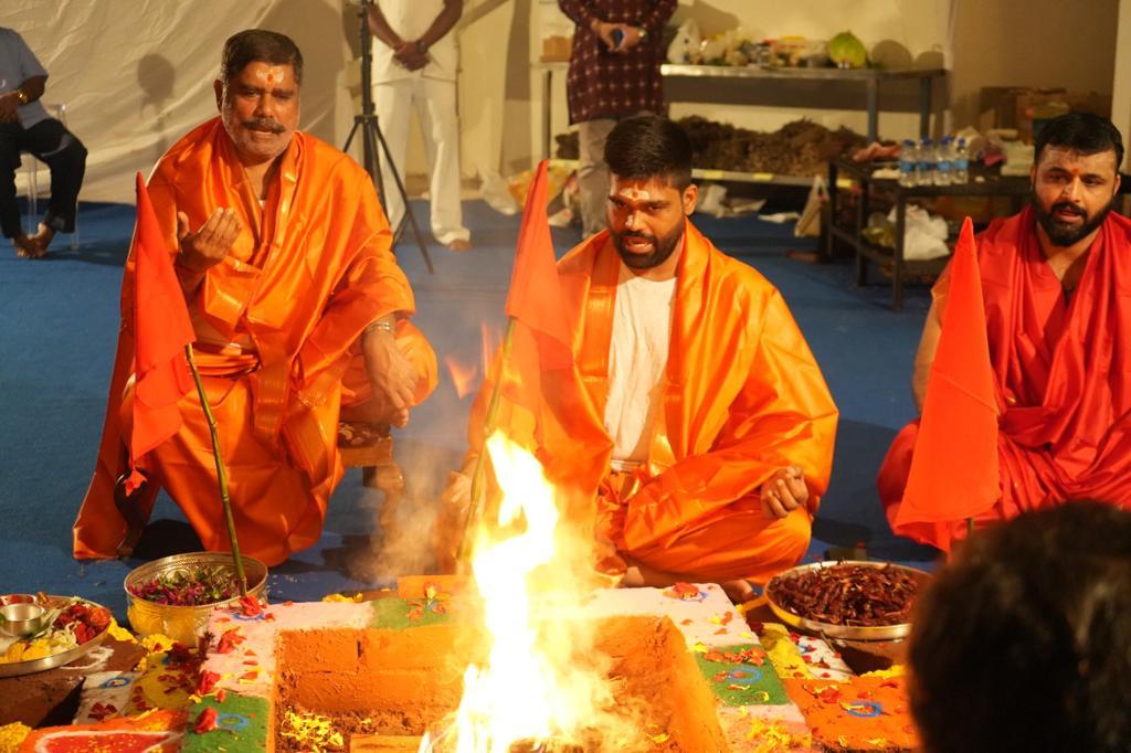 Pandit Chandrashekhar Sharma's Team