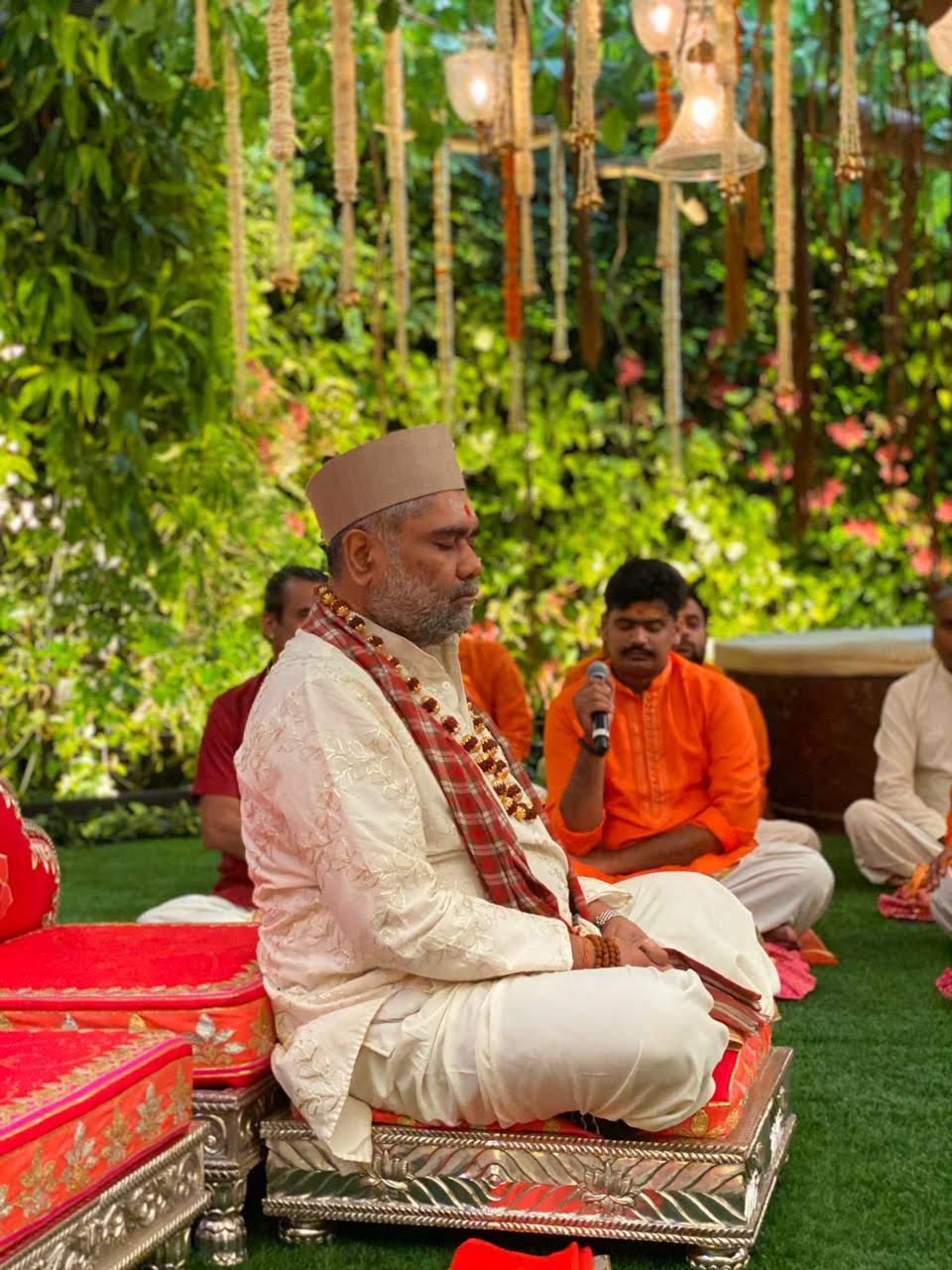 Pandit Chandrashekhar Sharma's Team